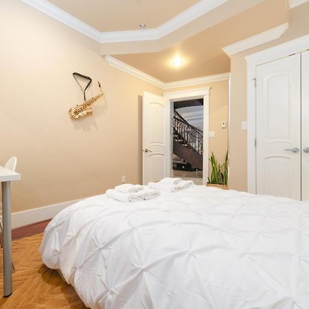Oakridge Luxury Homestay Vancouver Exterior foto